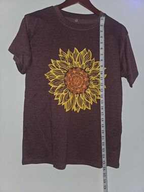 Sunflower Graphic Tee - Yellow & Orange on Maroon